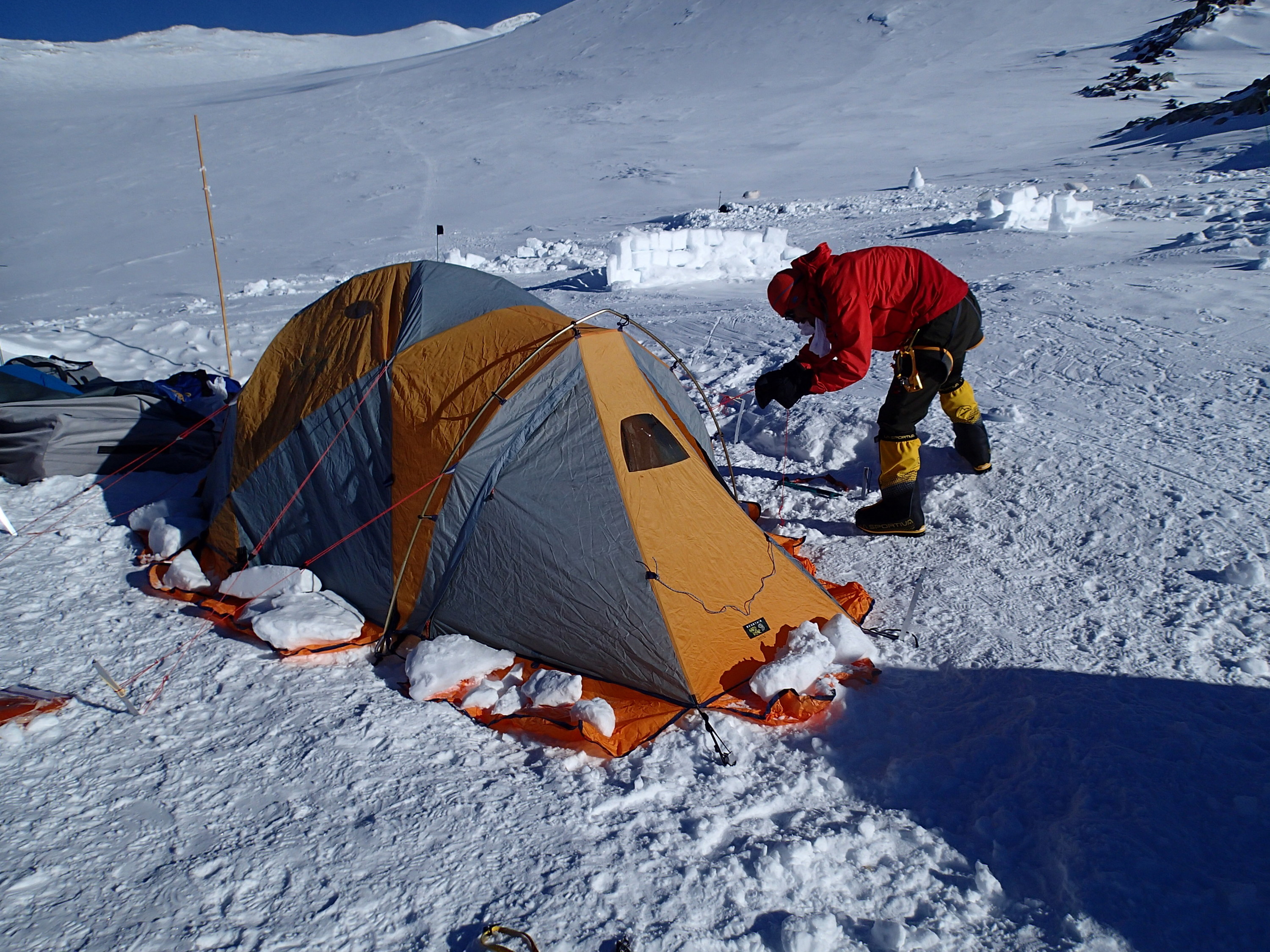 tent building