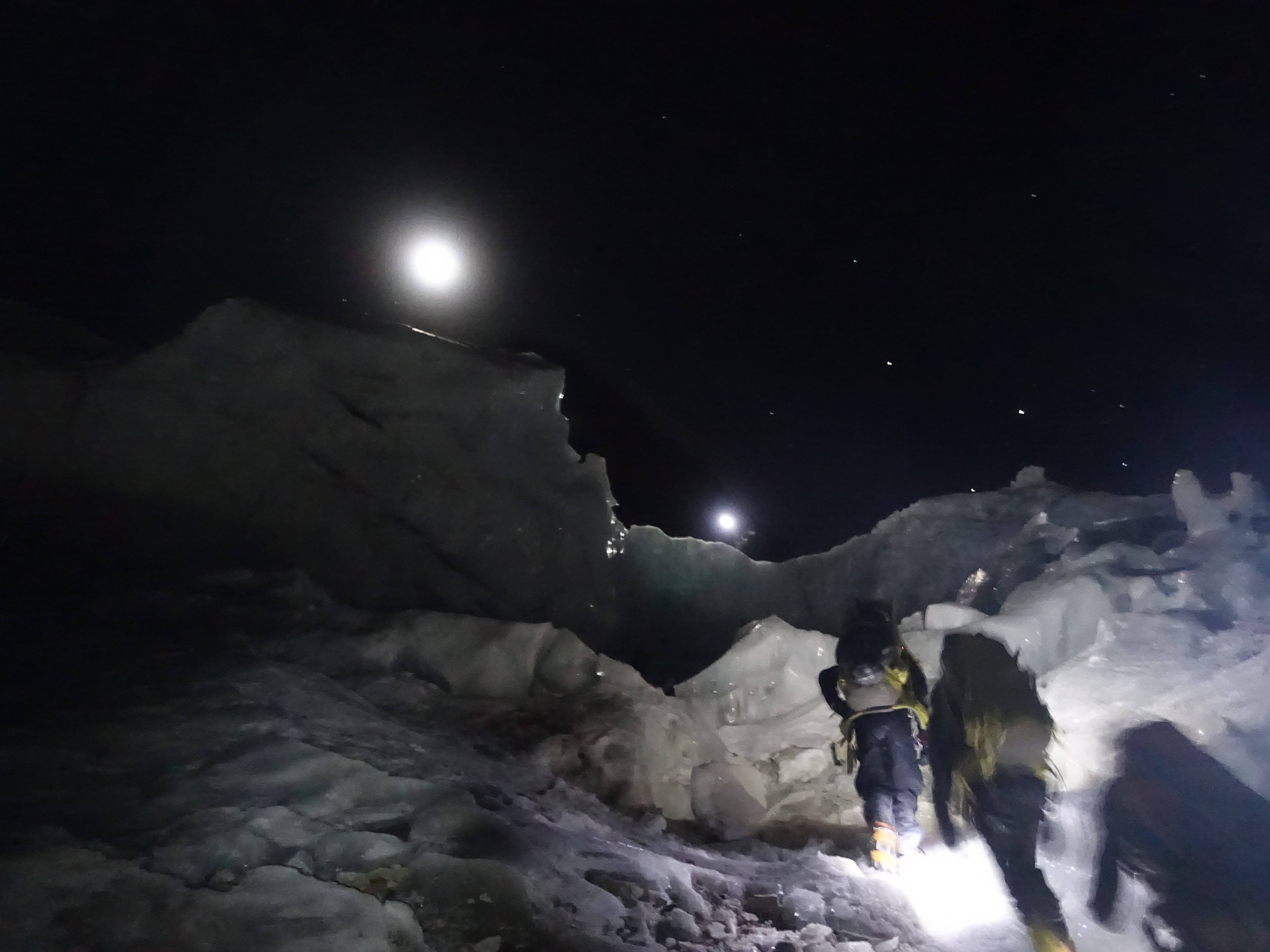 Night climbing @ icefall